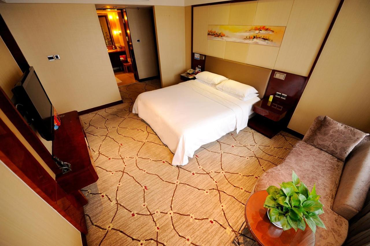 Inzone Garland Hotel Jinan Bagian luar foto