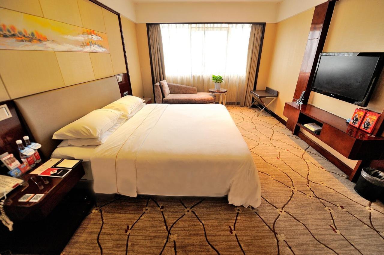 Inzone Garland Hotel Jinan Bagian luar foto