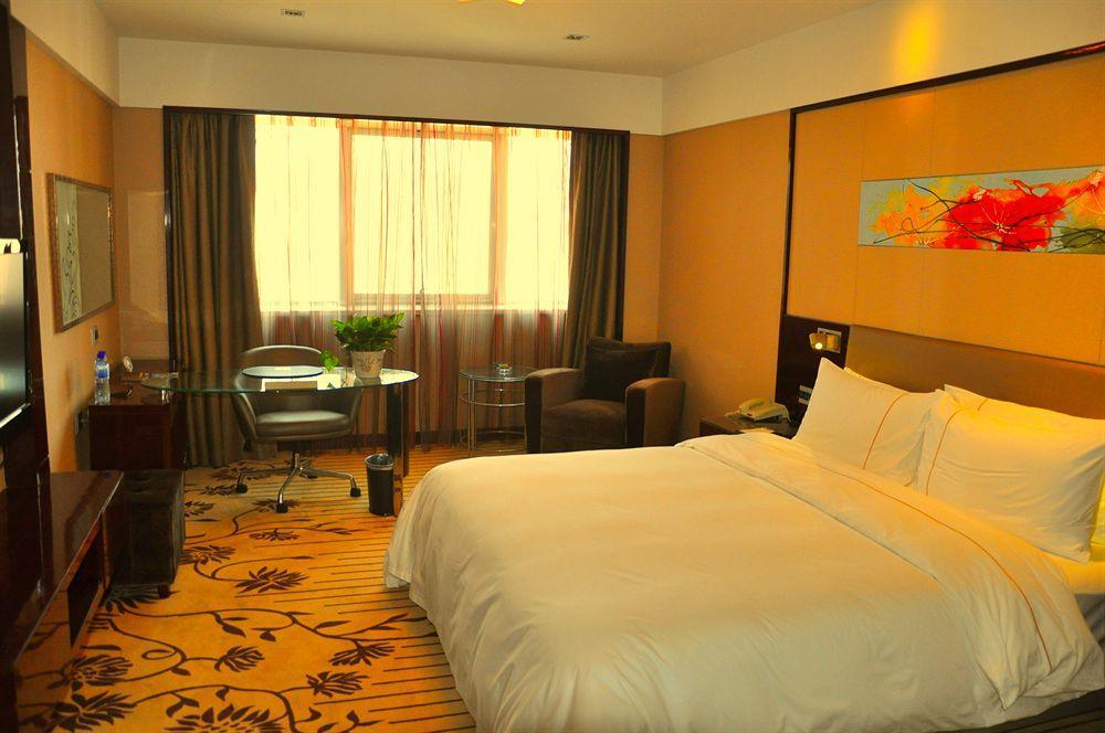Inzone Garland Hotel Jinan Bagian luar foto