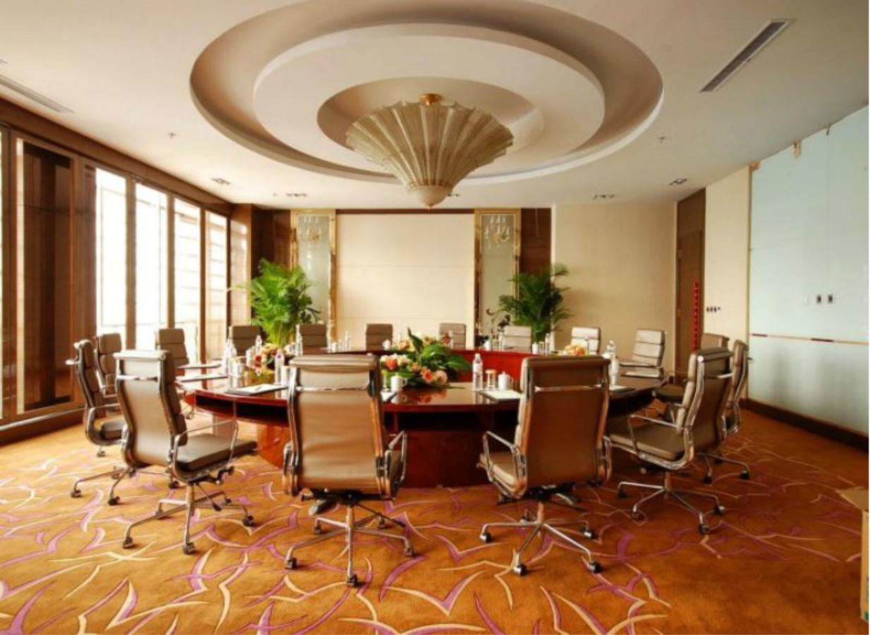 Inzone Garland Hotel Jinan Bagian luar foto